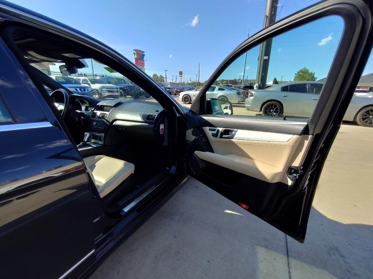 Mercedes-Benz C-Class C300 Sport Sedan 2010