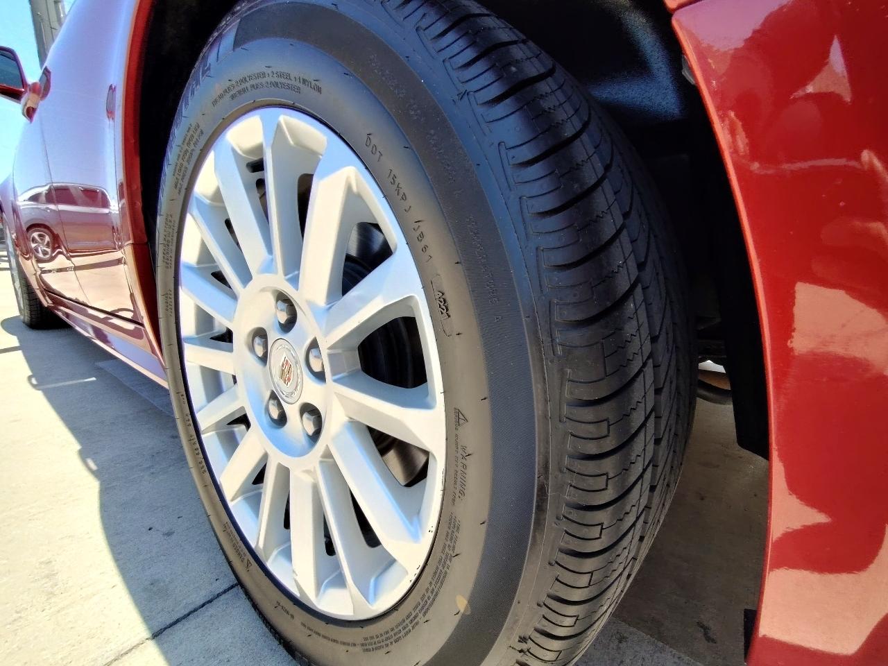 Cadillac CTS Luxury 2012