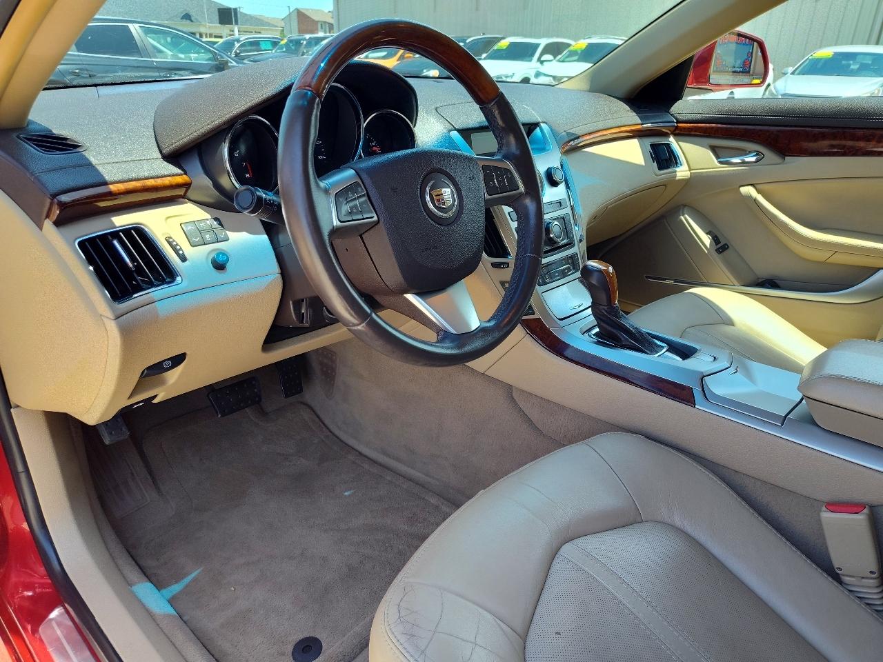 Cadillac CTS Luxury 2012