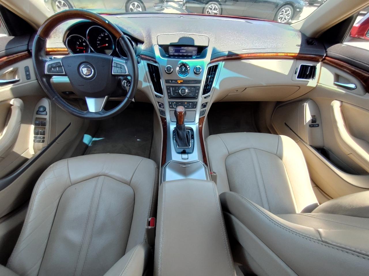 Cadillac CTS Luxury 2012