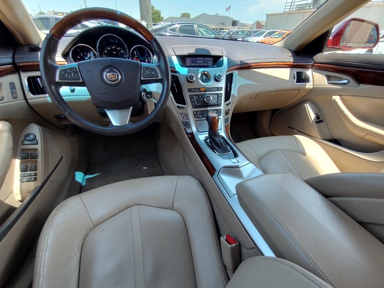Cadillac CTS Luxury 2012