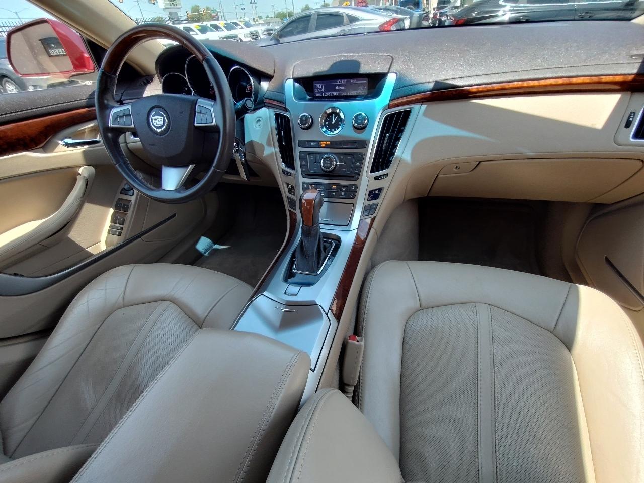 Cadillac CTS Luxury 2012