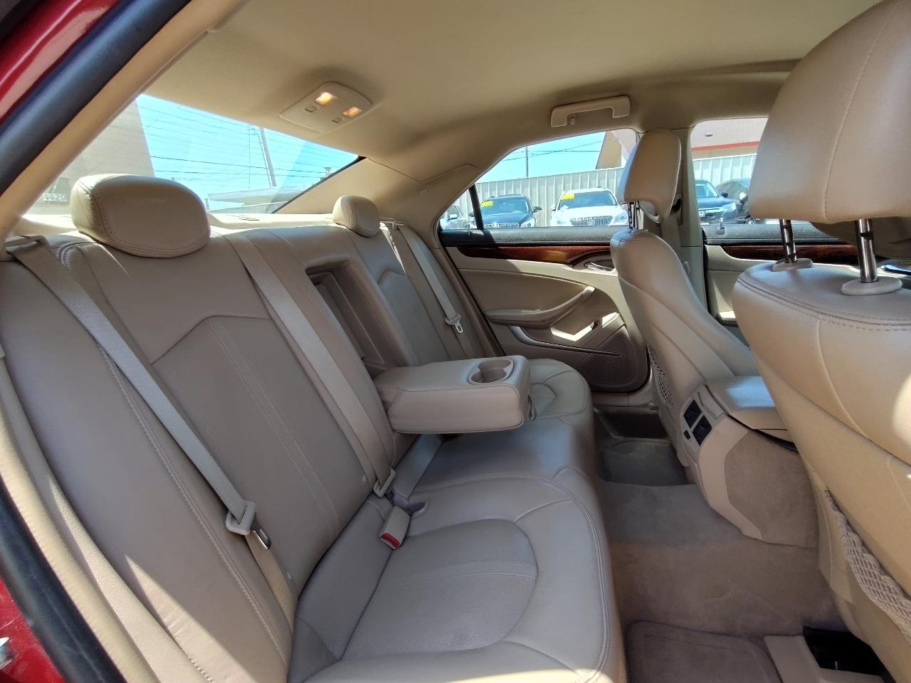 Cadillac CTS Luxury 2012