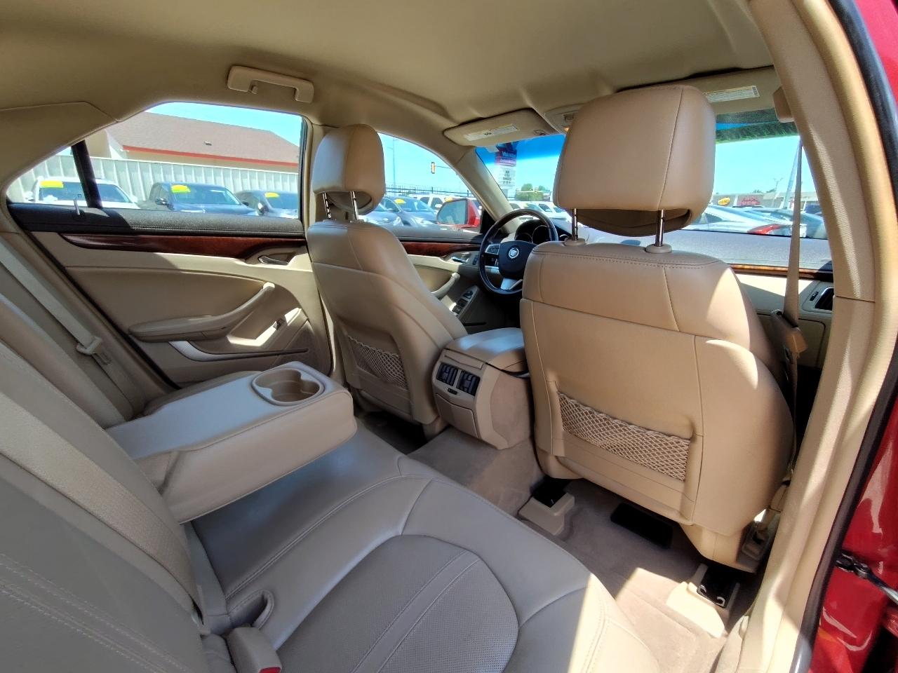 Cadillac CTS Luxury 2012