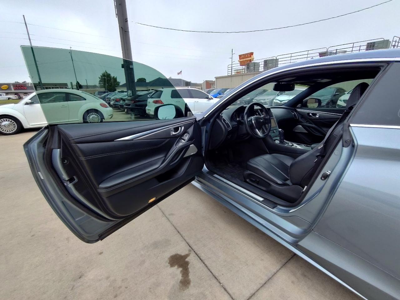 Infiniti Q60 Premium 2D Coupe AWD 3.0t 2017