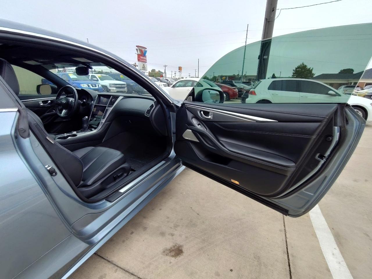 Infiniti Q60 Premium 2D Coupe AWD 3.0t 2017