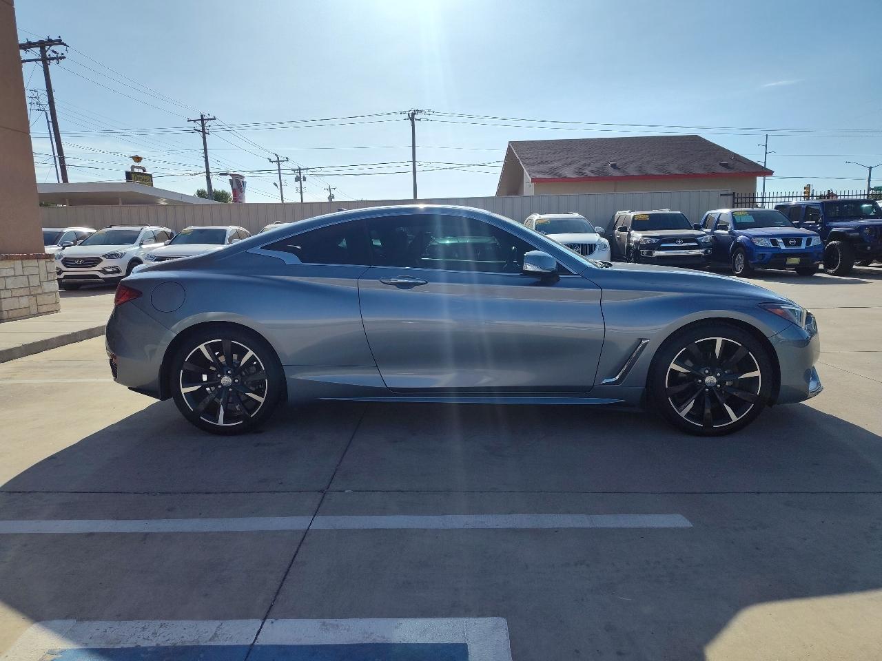Infiniti Q60 Premium 2D Coupe AWD 3.0t 2017