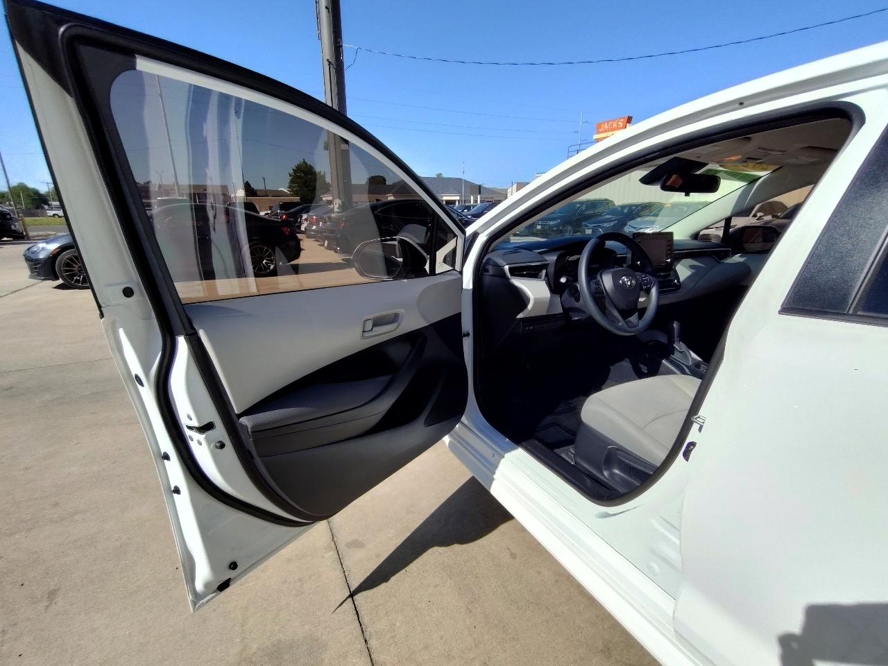 Toyota Corolla LE 4D Sedan 2022