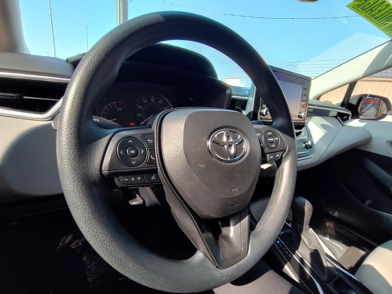 Toyota Corolla LE 4D Sedan 2022