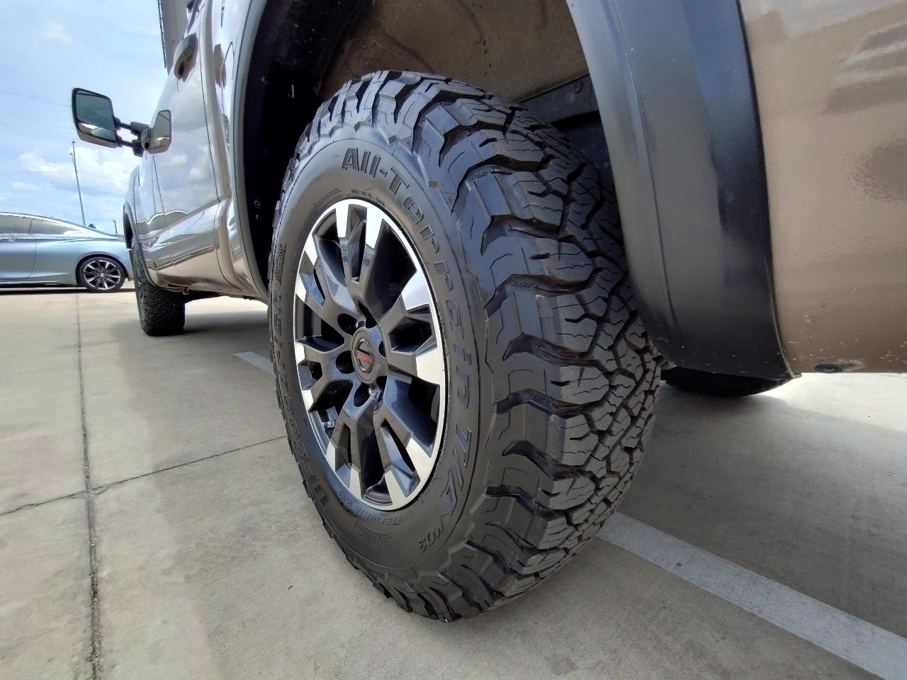 Nissan Titan PRO-4X Crew Cab 4WD 2021