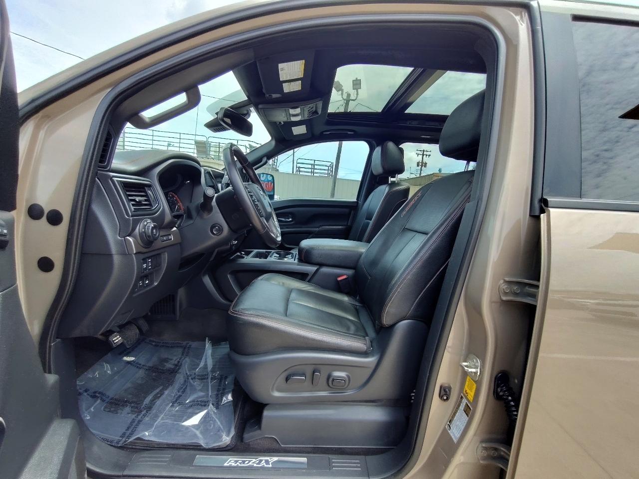 Nissan Titan PRO-4X Crew Cab 4WD 2021