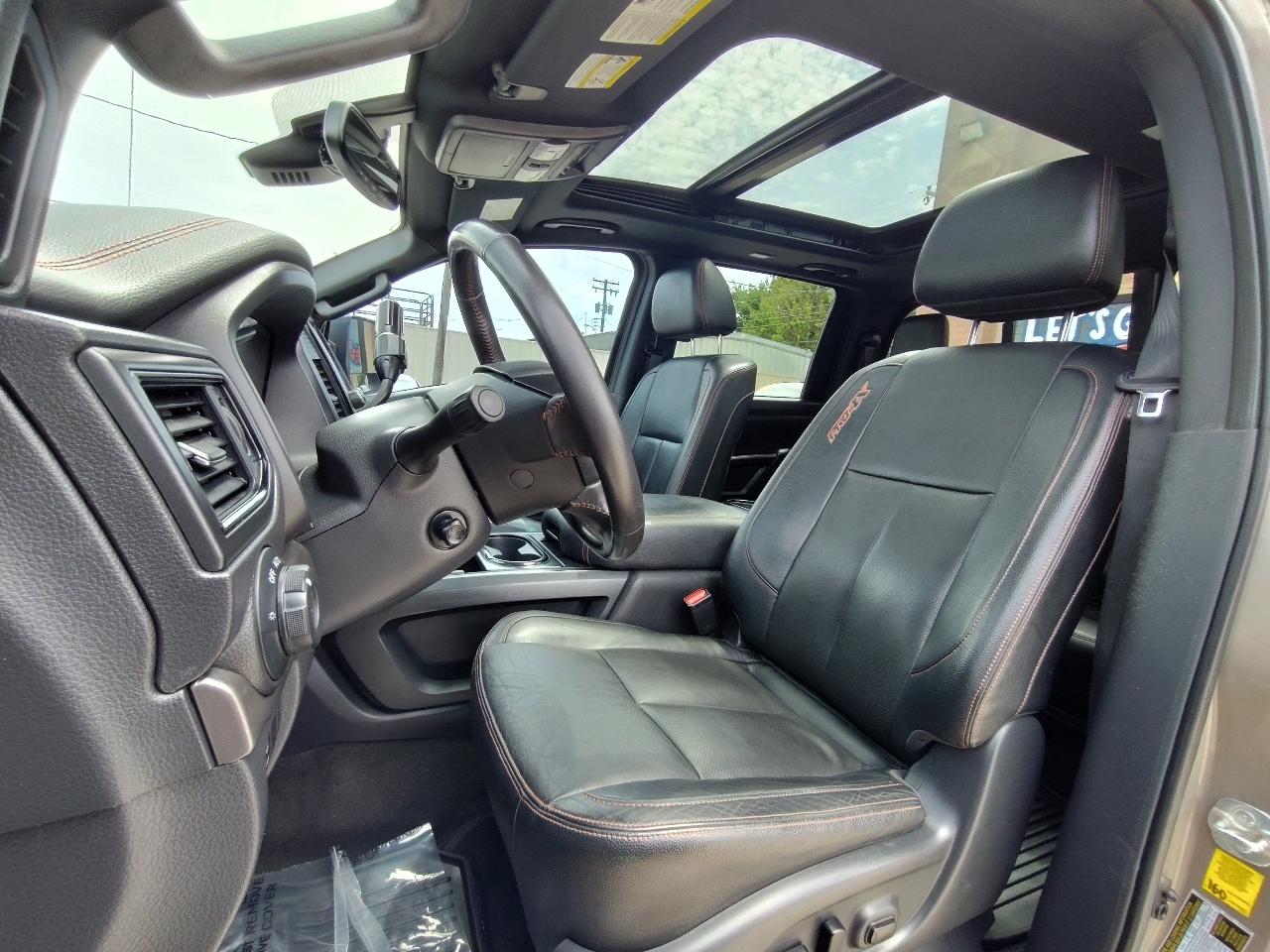 Nissan Titan PRO-4X Crew Cab 4WD 2021