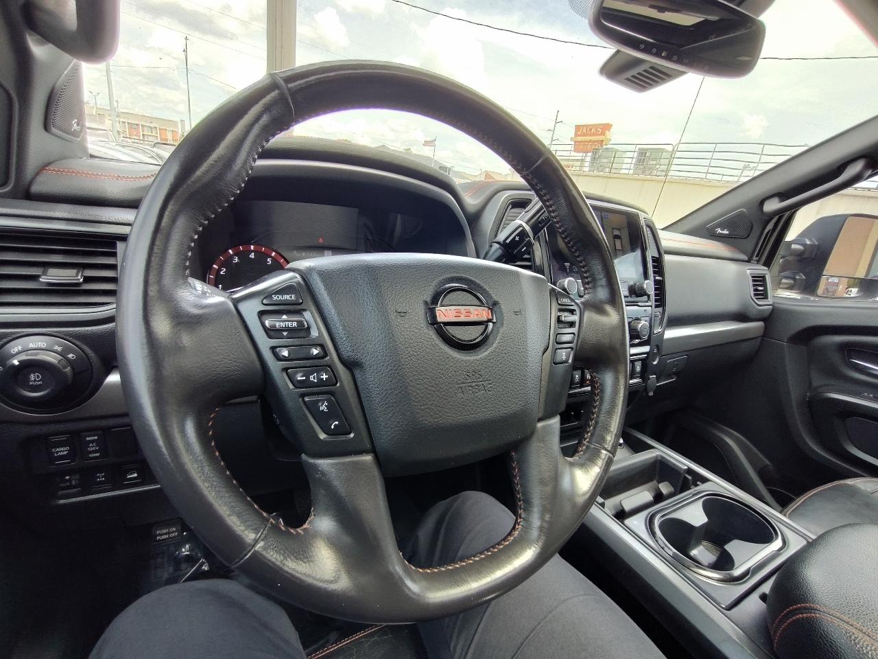 Nissan Titan PRO-4X Crew Cab 4WD 2021