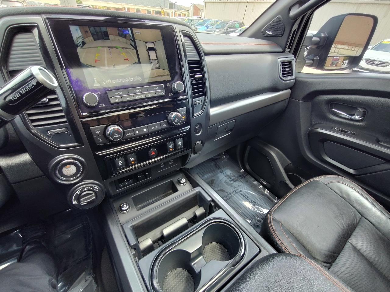 Nissan Titan PRO-4X Crew Cab 4WD 2021