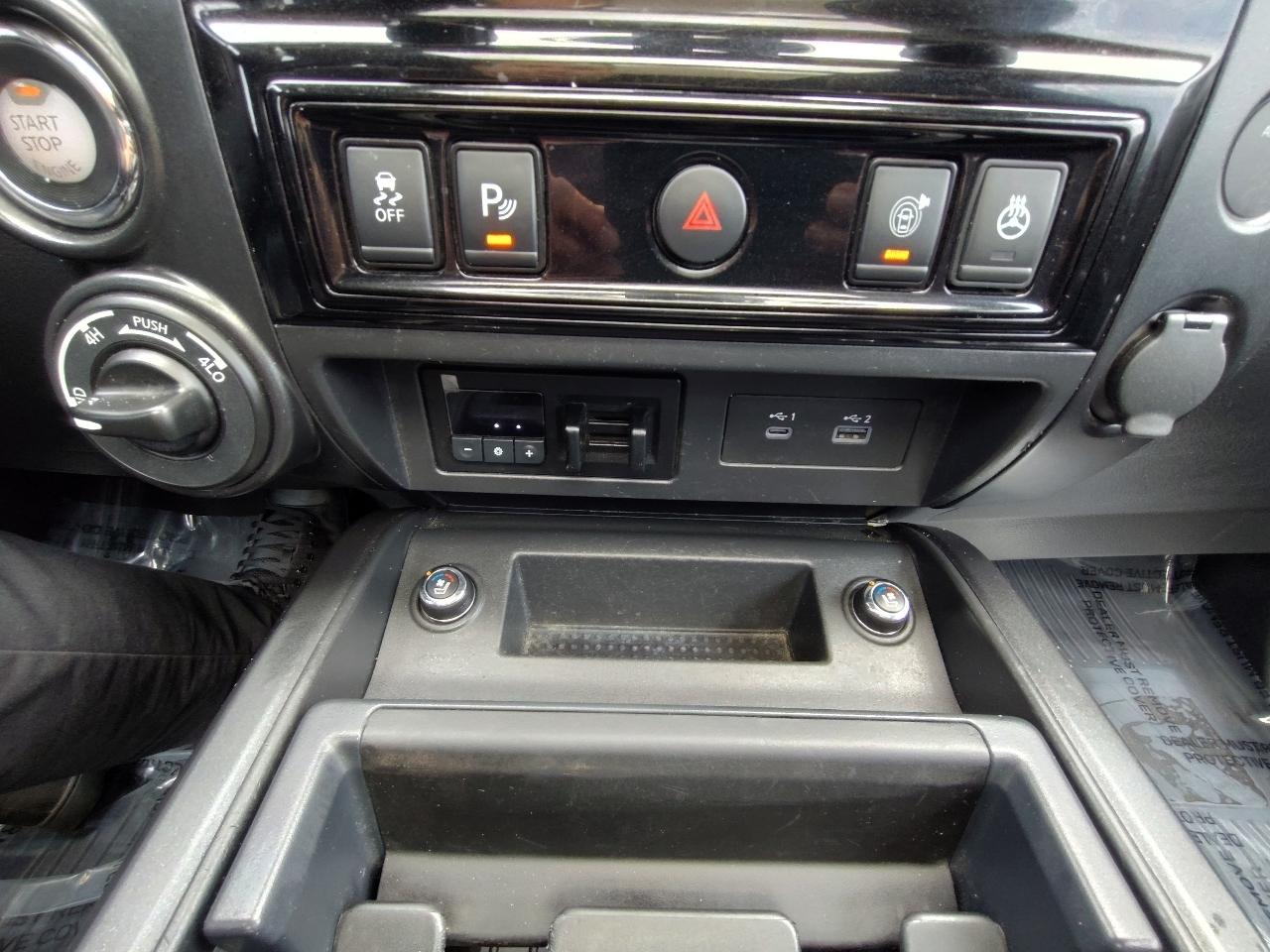 Nissan Titan PRO-4X Crew Cab 4WD 2021