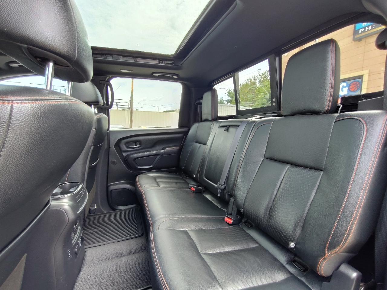 Nissan Titan PRO-4X Crew Cab 4WD 2021