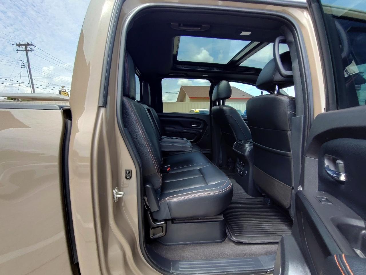 Nissan Titan PRO-4X Crew Cab 4WD 2021