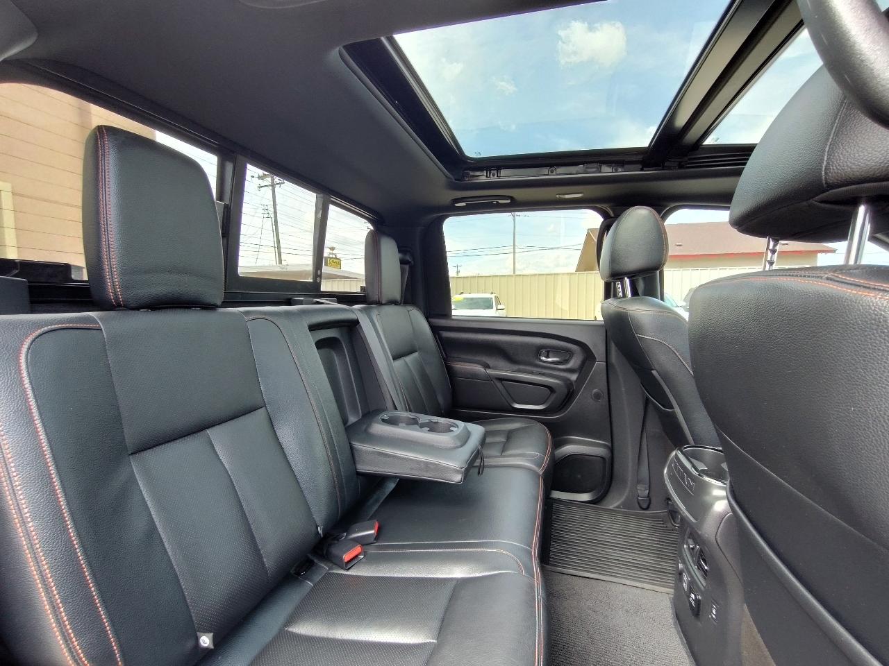 Nissan Titan PRO-4X Crew Cab 4WD 2021