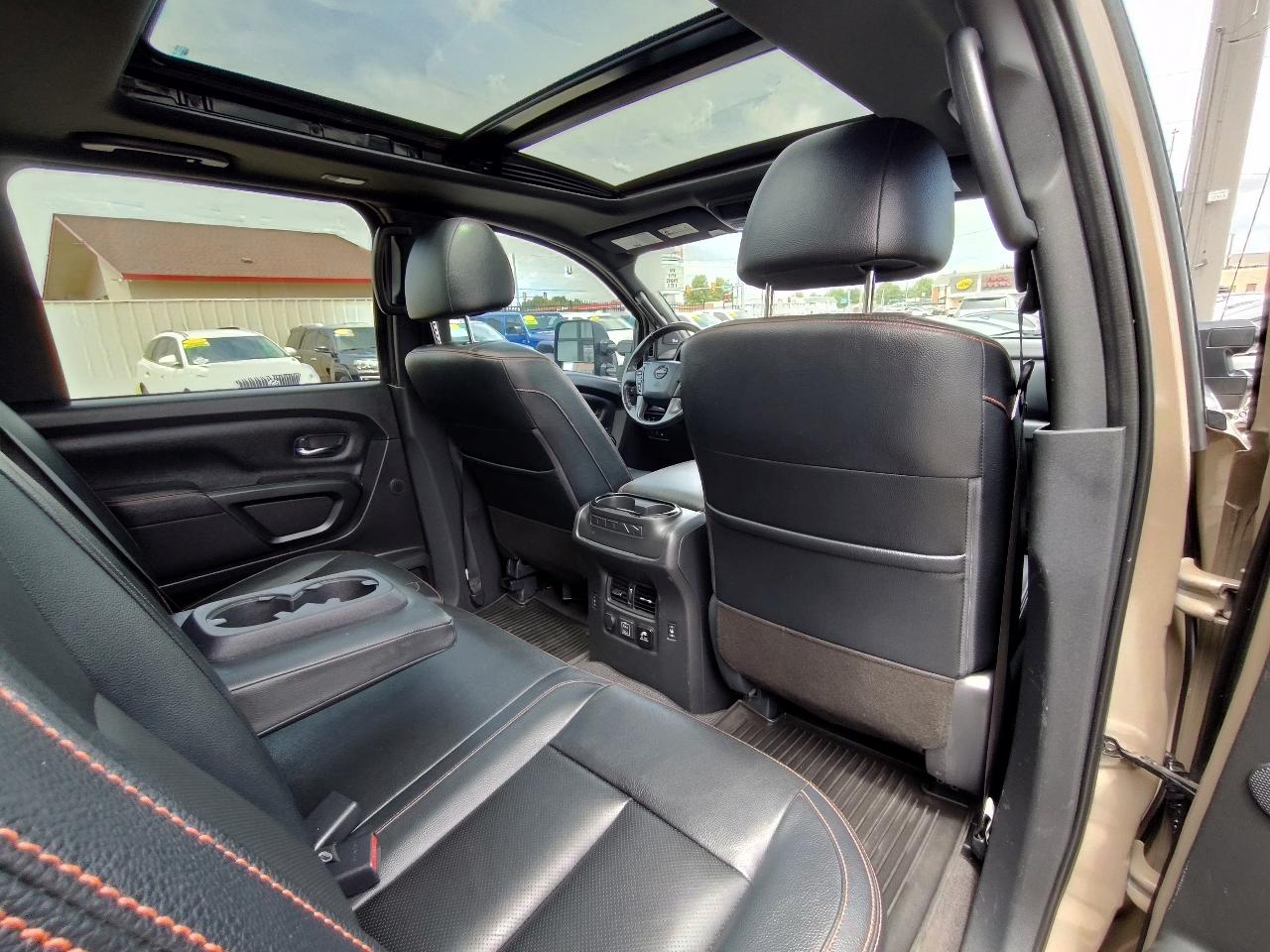 Nissan Titan PRO-4X Crew Cab 4WD 2021