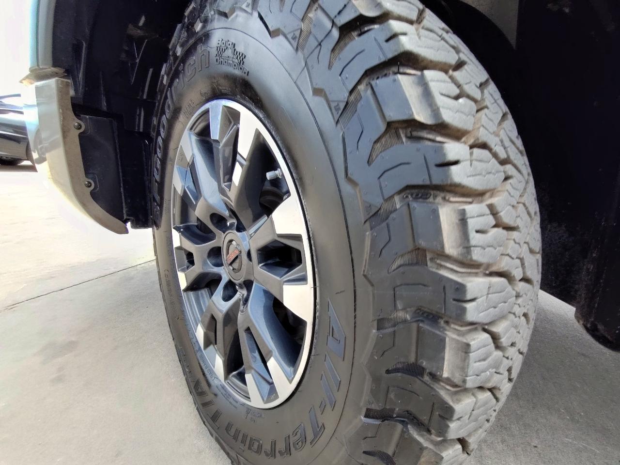 Nissan Titan PRO-4X Crew Cab 4WD 2021