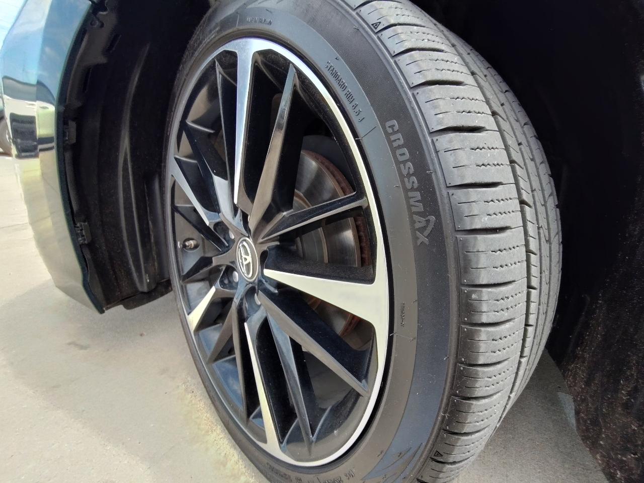 Toyota Camry XSE V6 2019