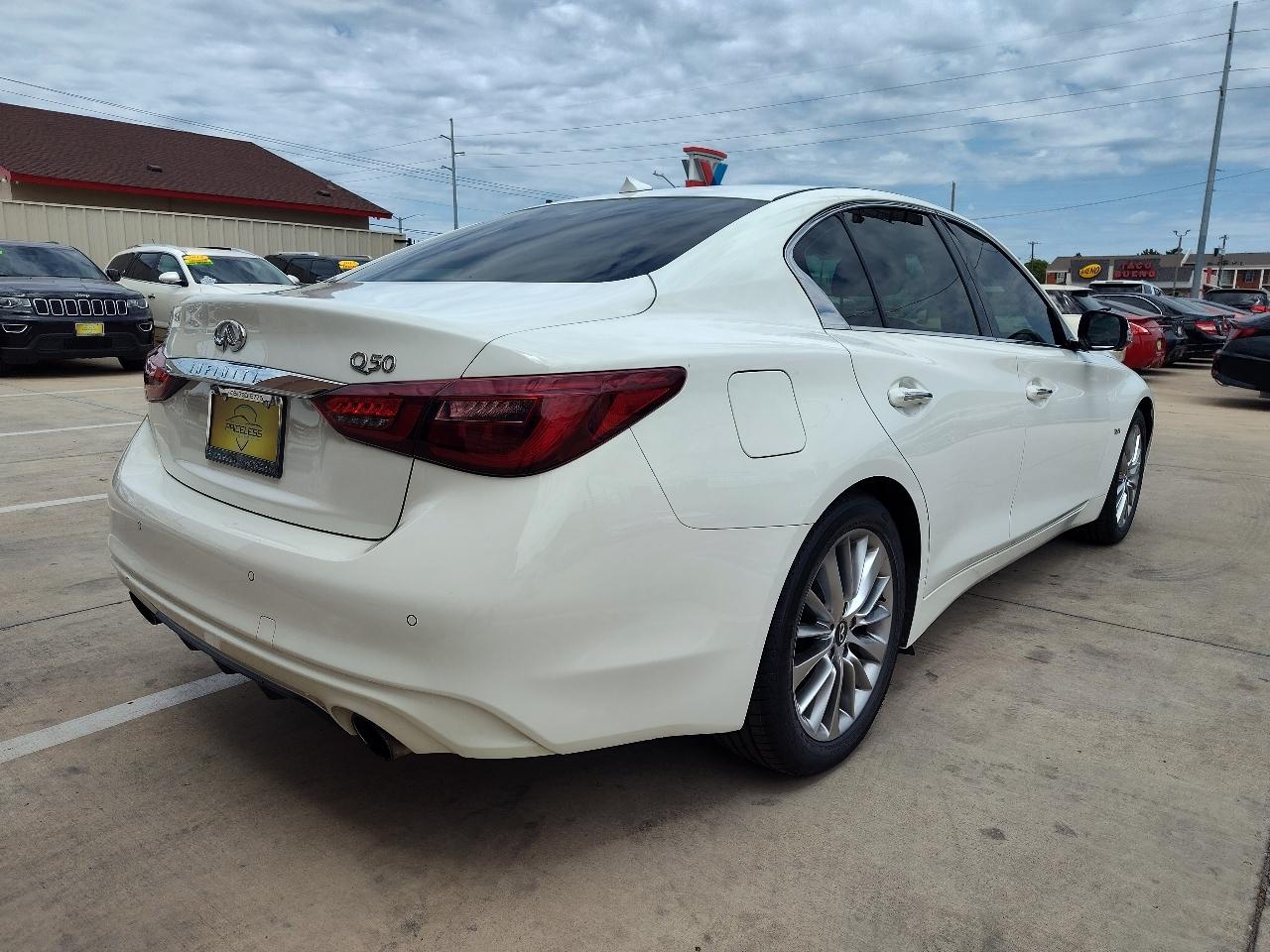 Infiniti Q50 3.0t LUXE 2018