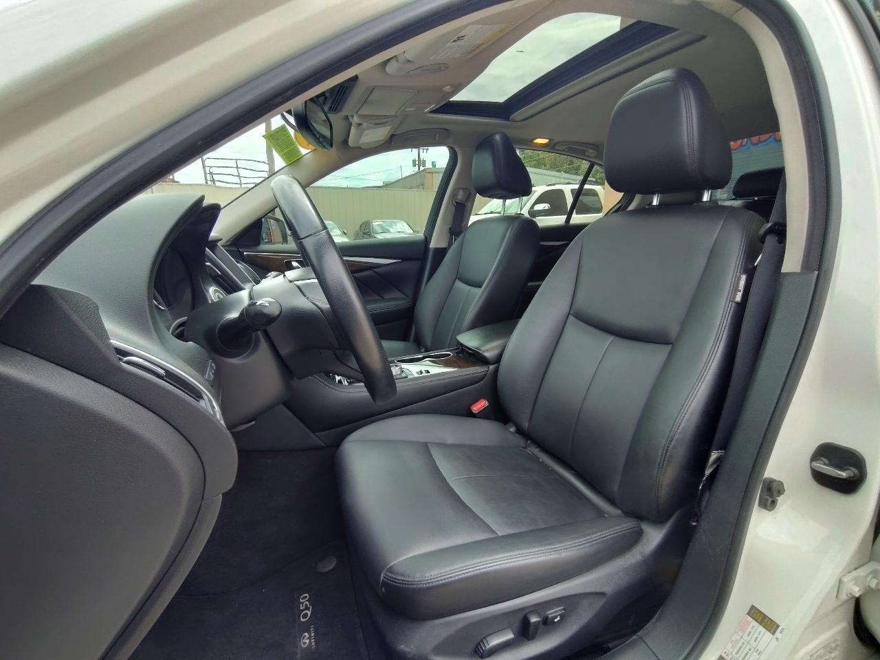 Infiniti Q50 3.0t LUXE 2018