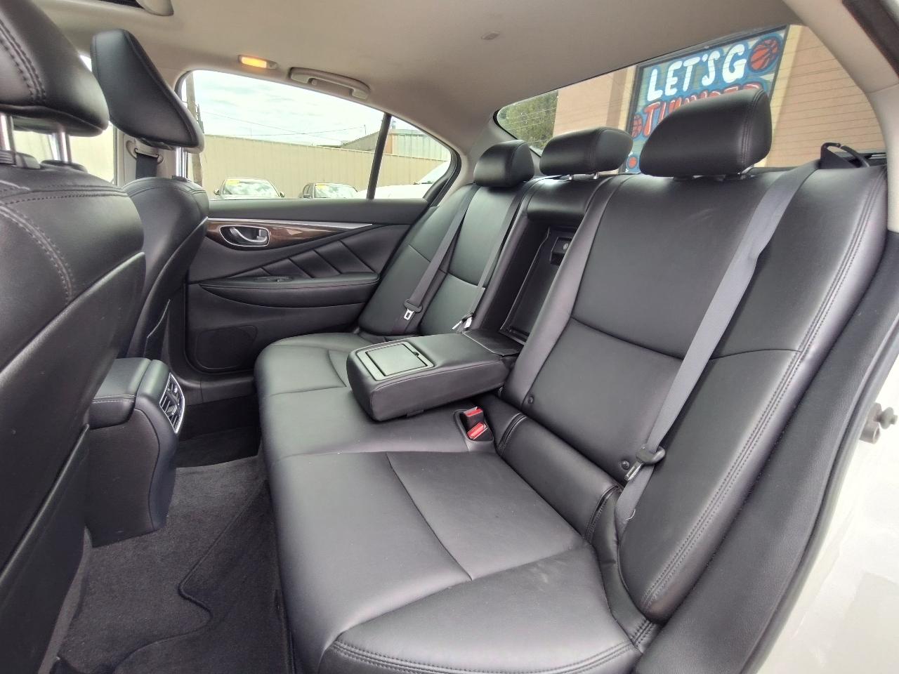 Infiniti Q50 3.0t LUXE 2018