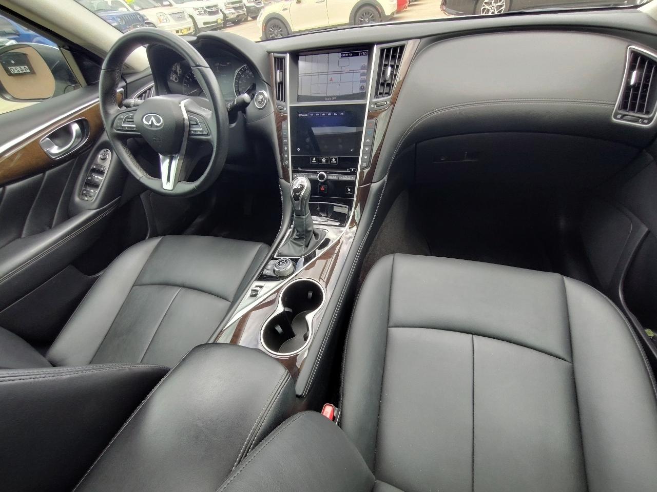Infiniti Q50 3.0t LUXE 2018