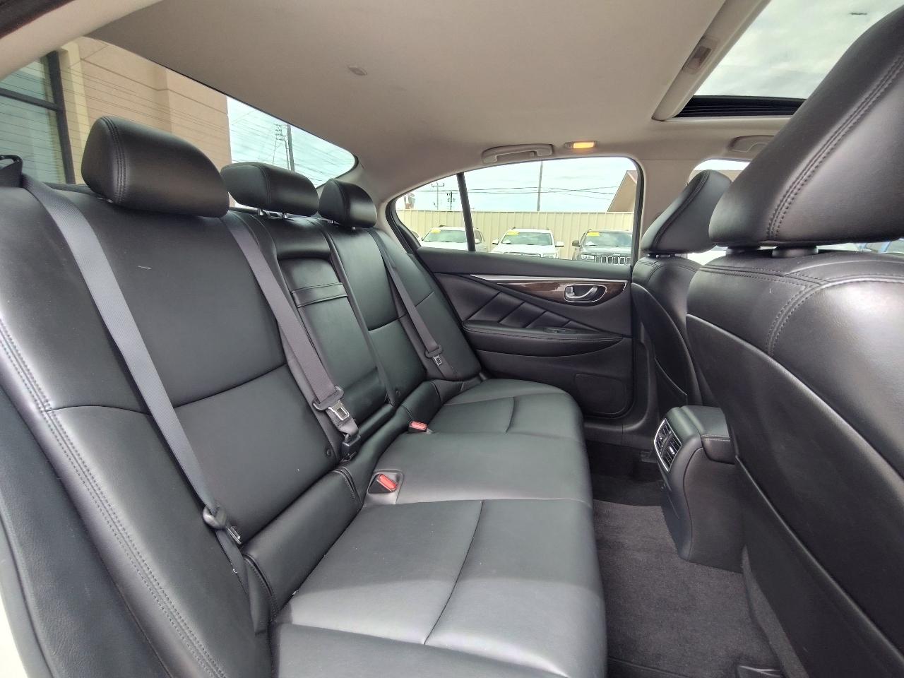 Infiniti Q50 3.0t LUXE 2018