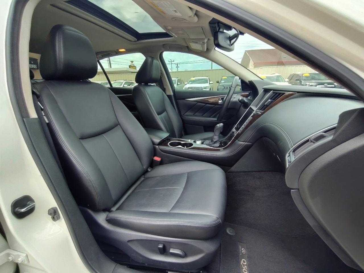 Infiniti Q50 3.0t LUXE 2018