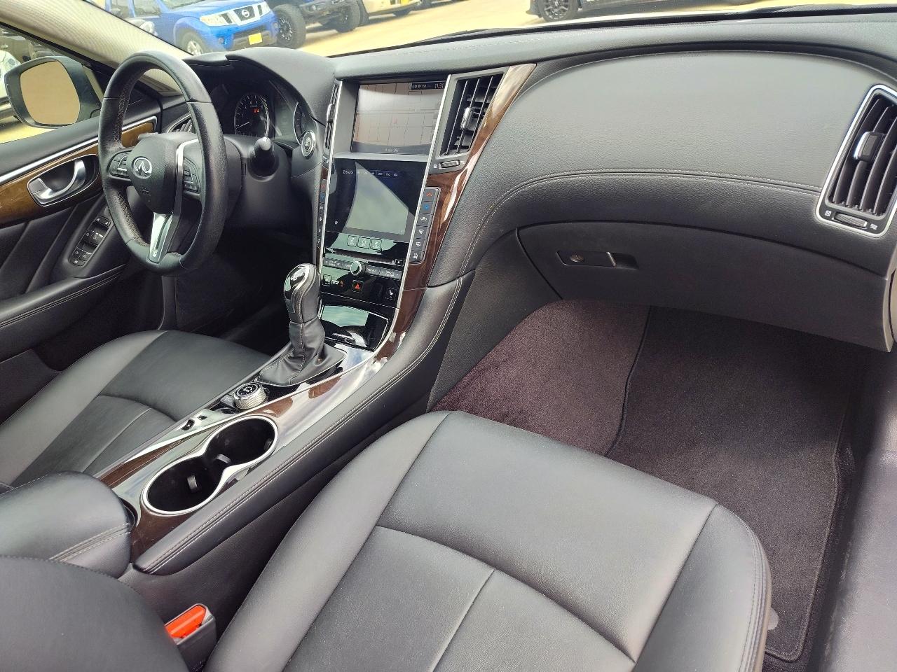 Infiniti Q50 3.0t LUXE 2018