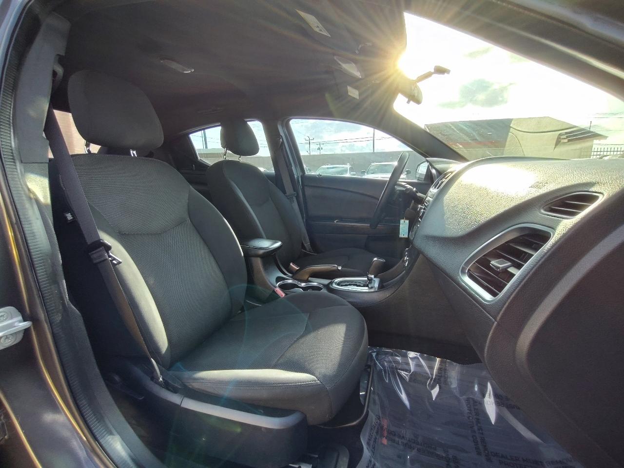 Dodge Avenger SE 2014