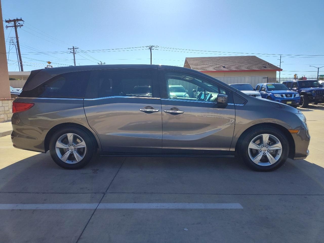 Honda Odyssey EX-L w/ DVD and Navigation 2018