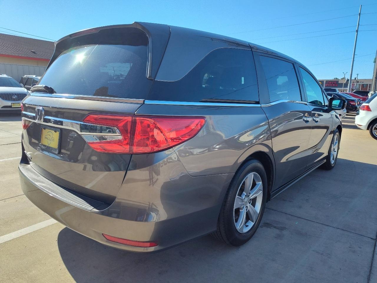 Honda Odyssey EX-L w/ DVD and Navigation 2018