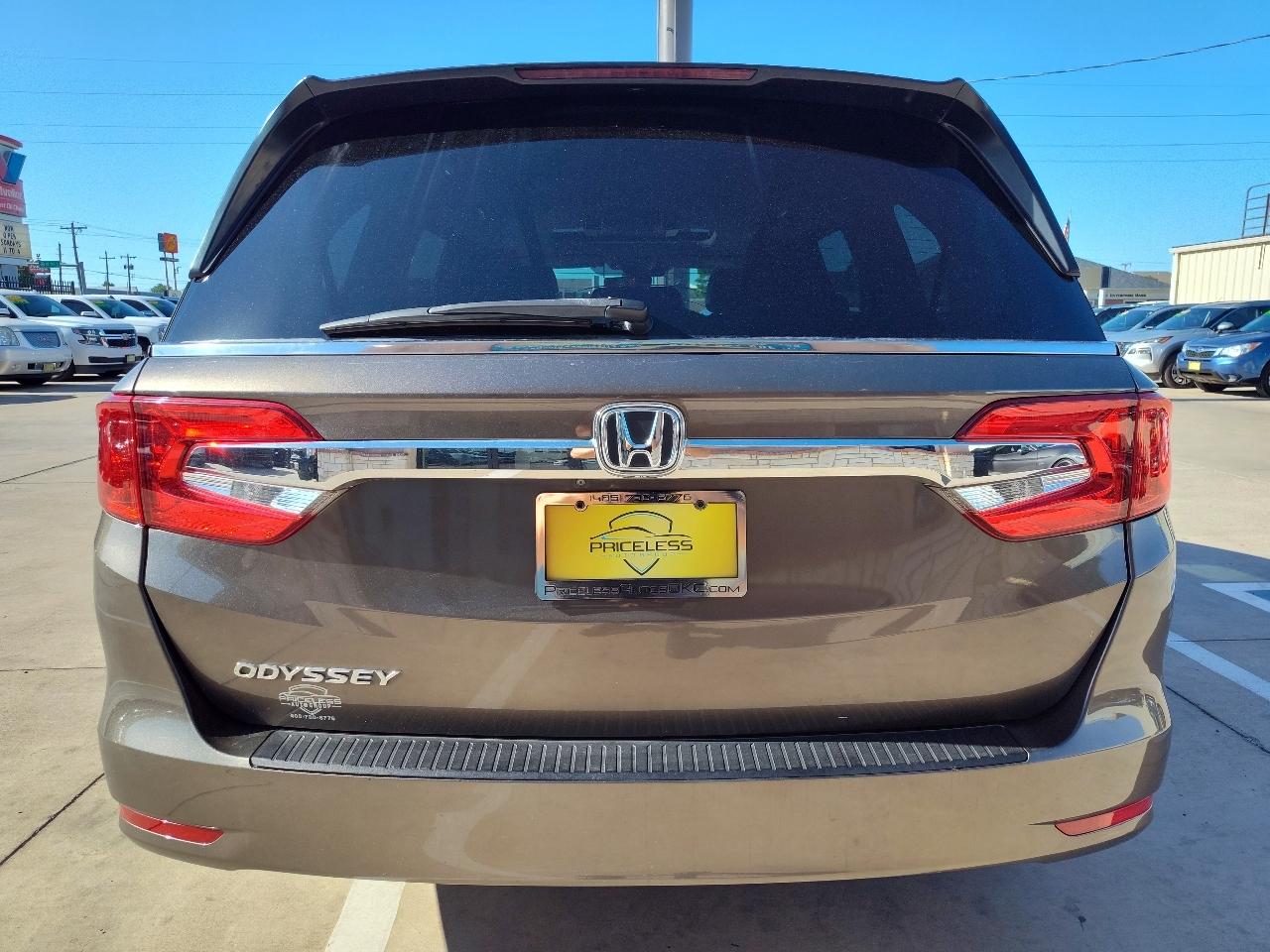 Honda Odyssey EX-L w/ DVD and Navigation 2018