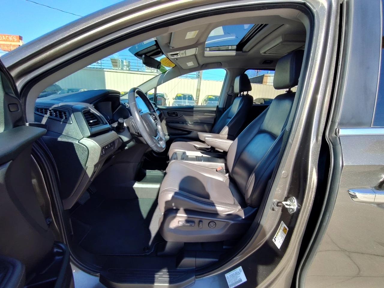 Honda Odyssey EX-L w/ DVD and Navigation 2018