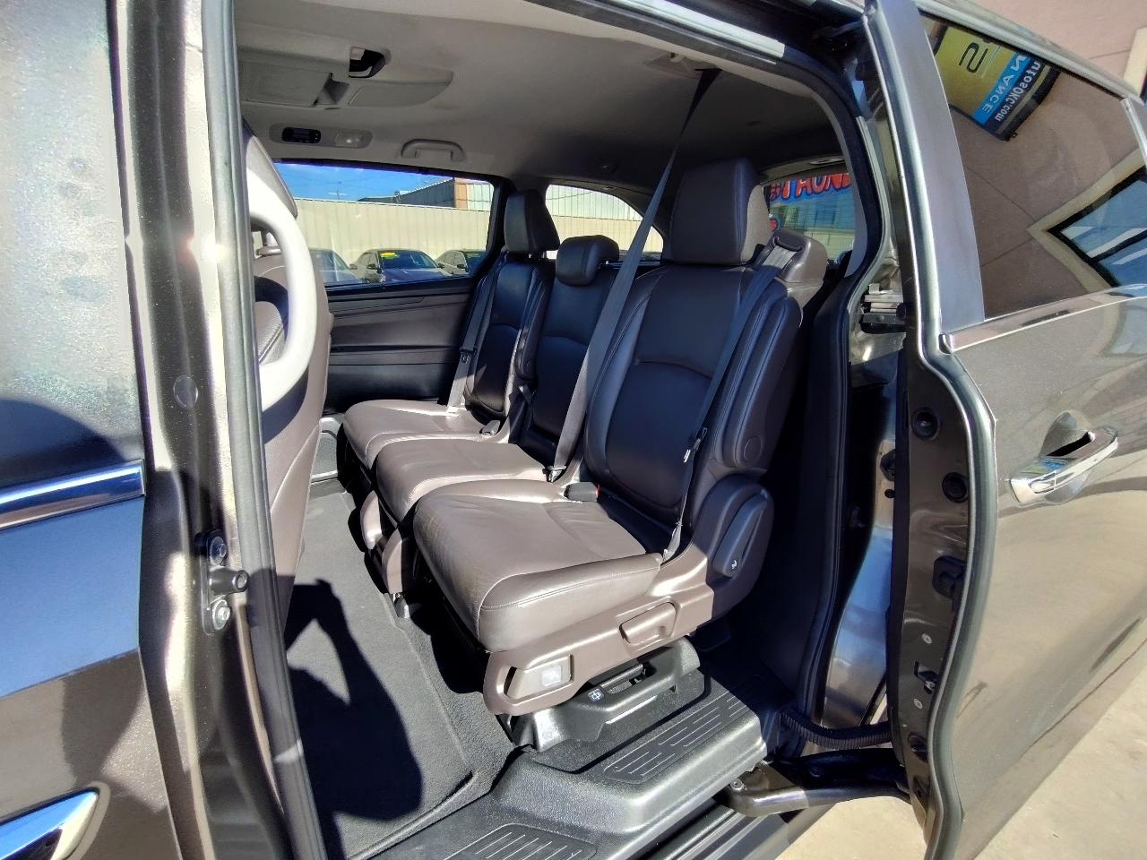 Honda Odyssey EX-L w/ DVD and Navigation 2018