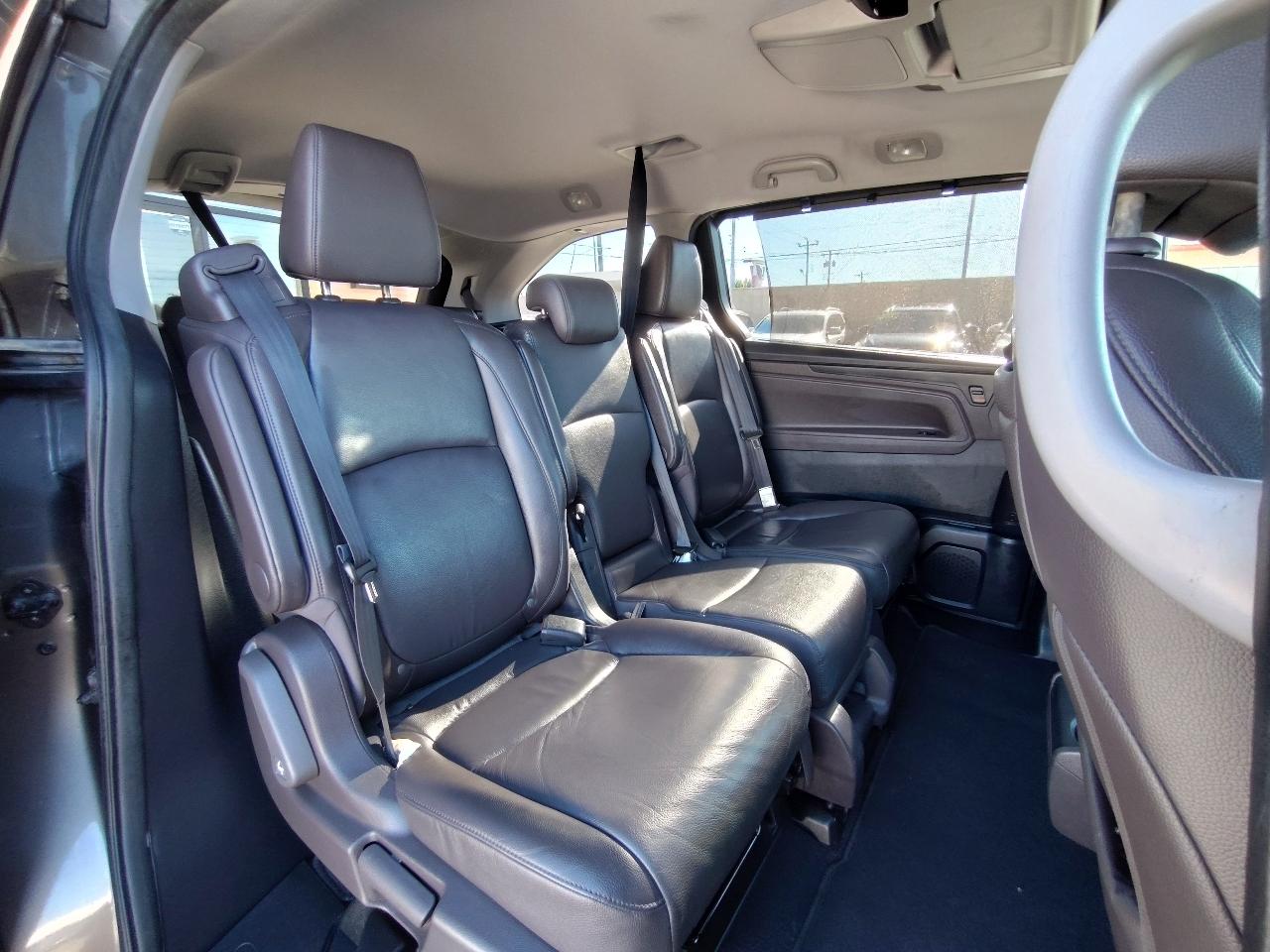 Honda Odyssey EX-L w/ DVD and Navigation 2018