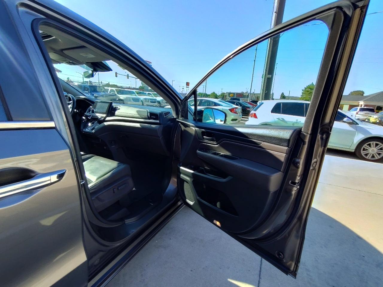 Honda Odyssey EX-L w/ DVD and Navigation 2018