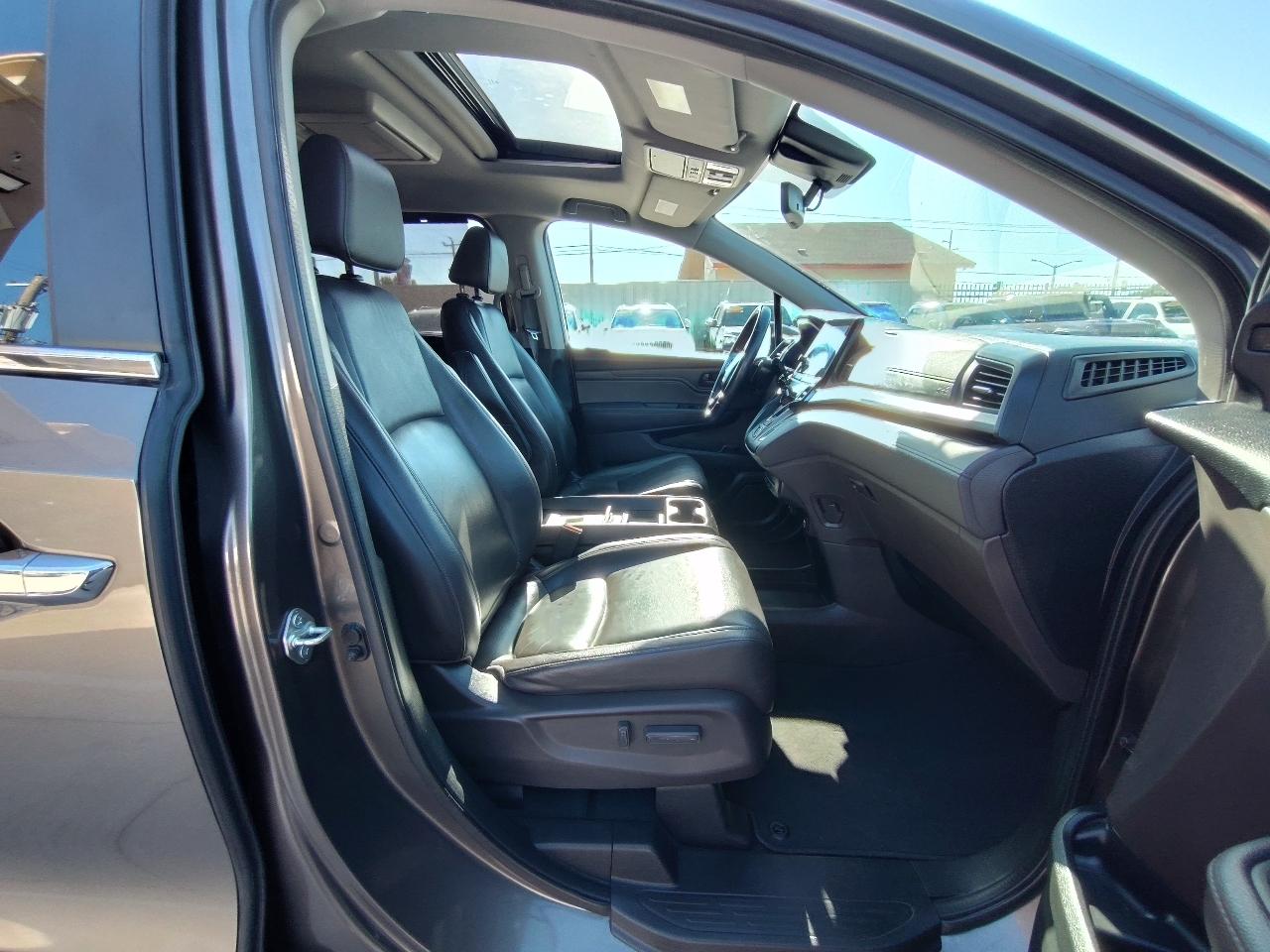 Honda Odyssey EX-L w/ DVD and Navigation 2018