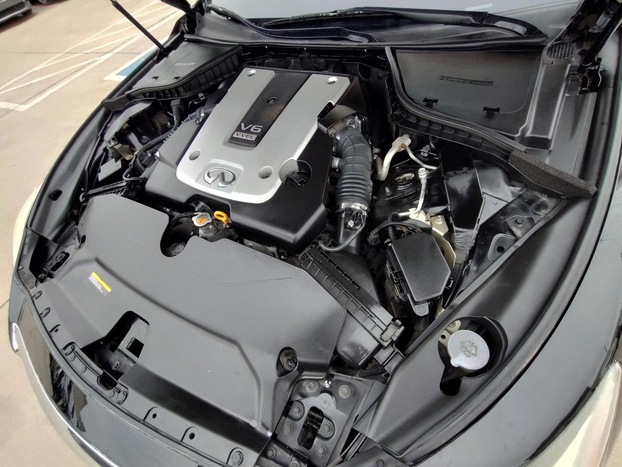 Infiniti Q50 Premium 4D Sedan 2015