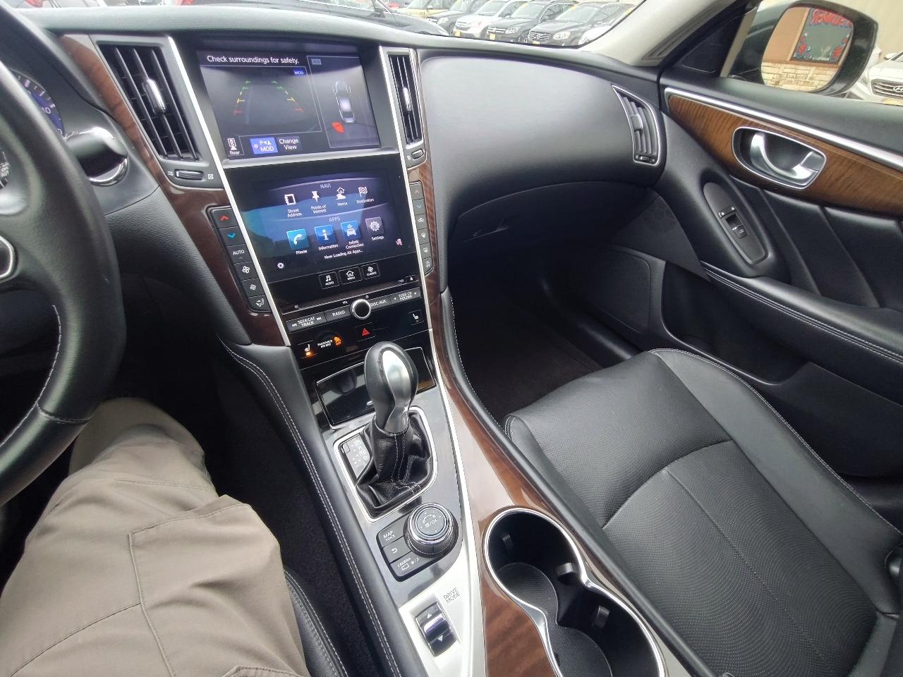 Infiniti Q50 Premium 4D Sedan 2015