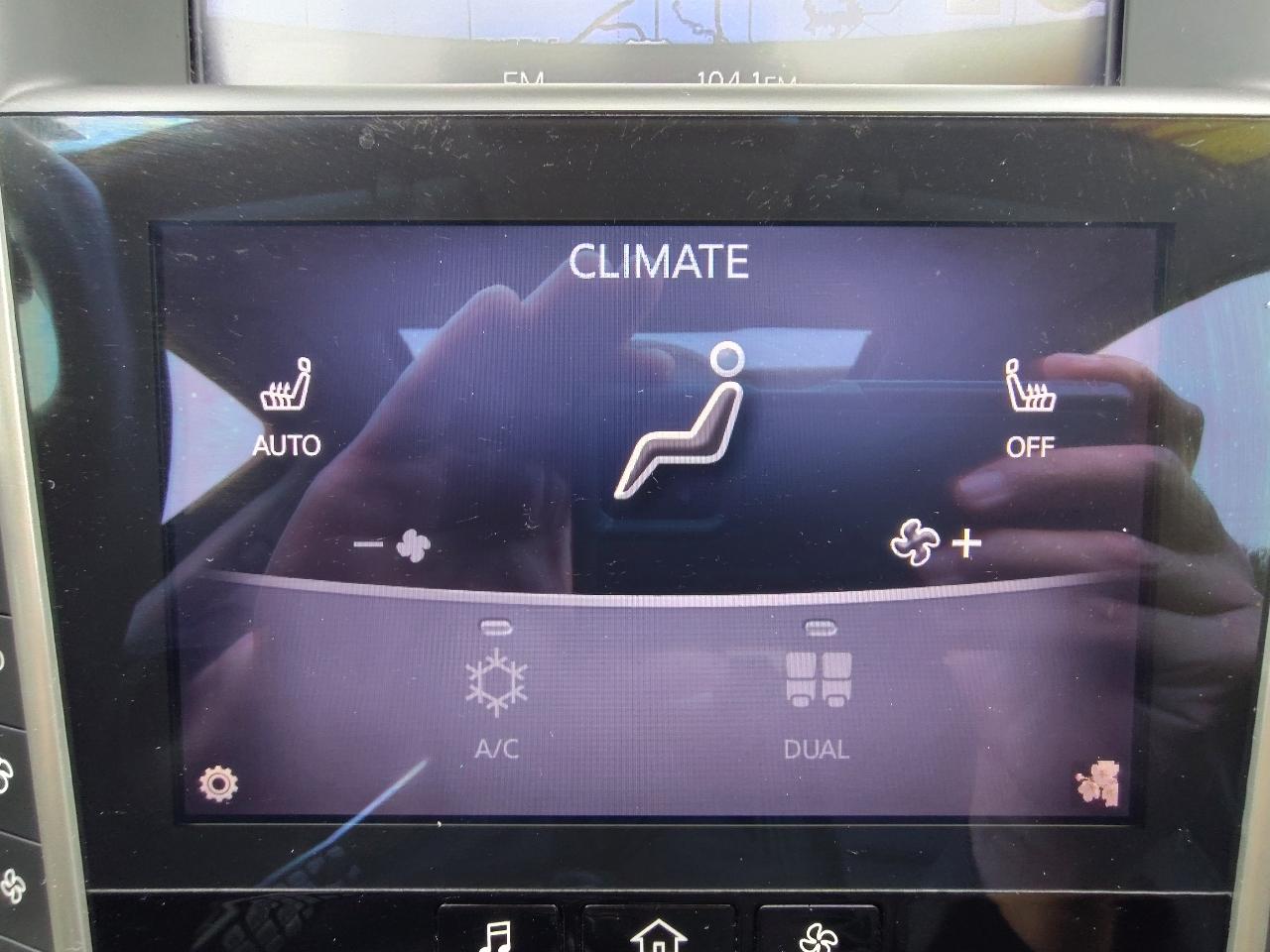 Infiniti Q50 Premium 4D Sedan 2015