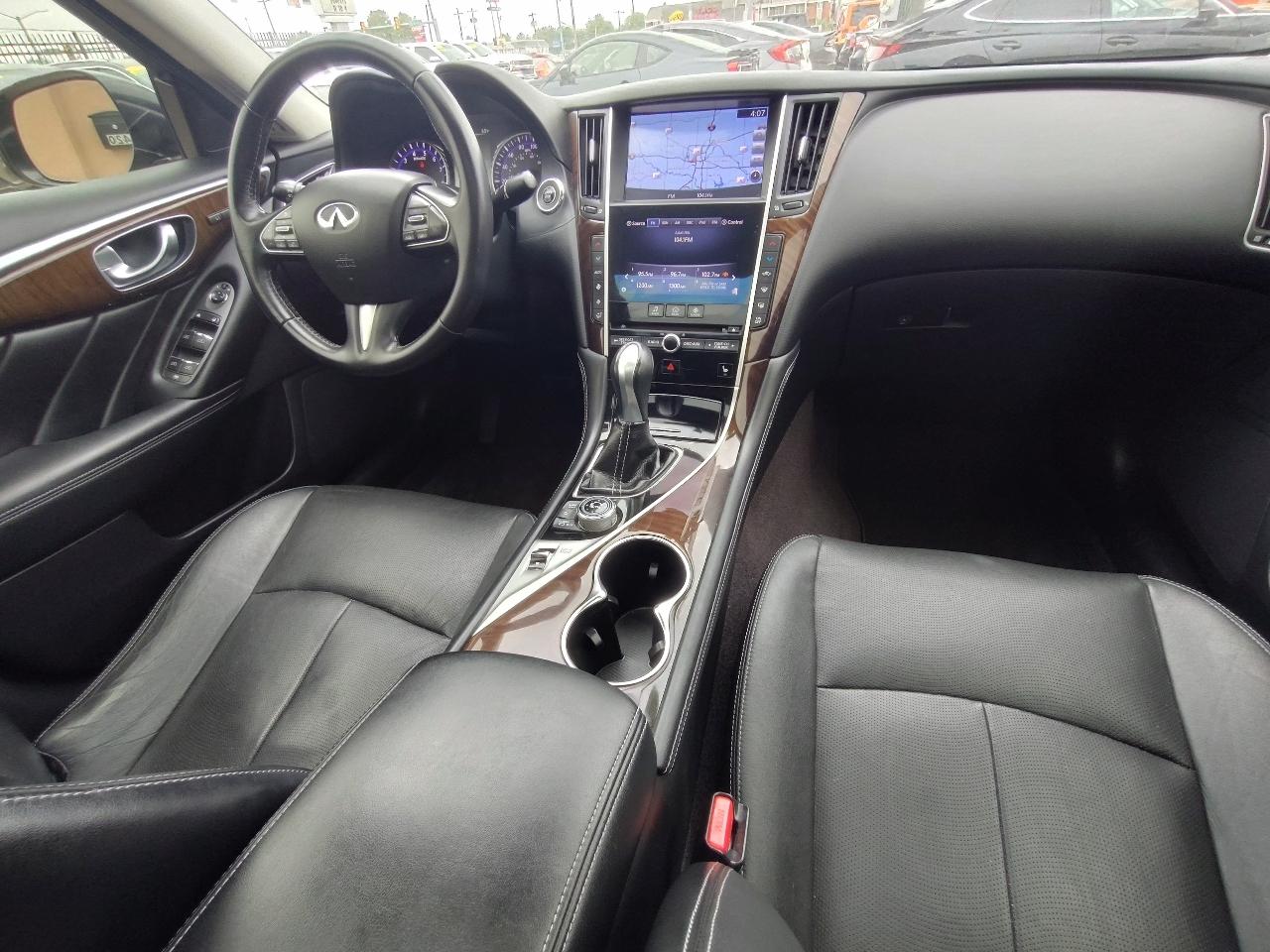 Infiniti Q50 Premium 4D Sedan 2015