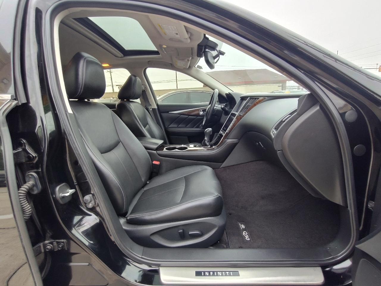 Infiniti Q50 Premium 4D Sedan 2015