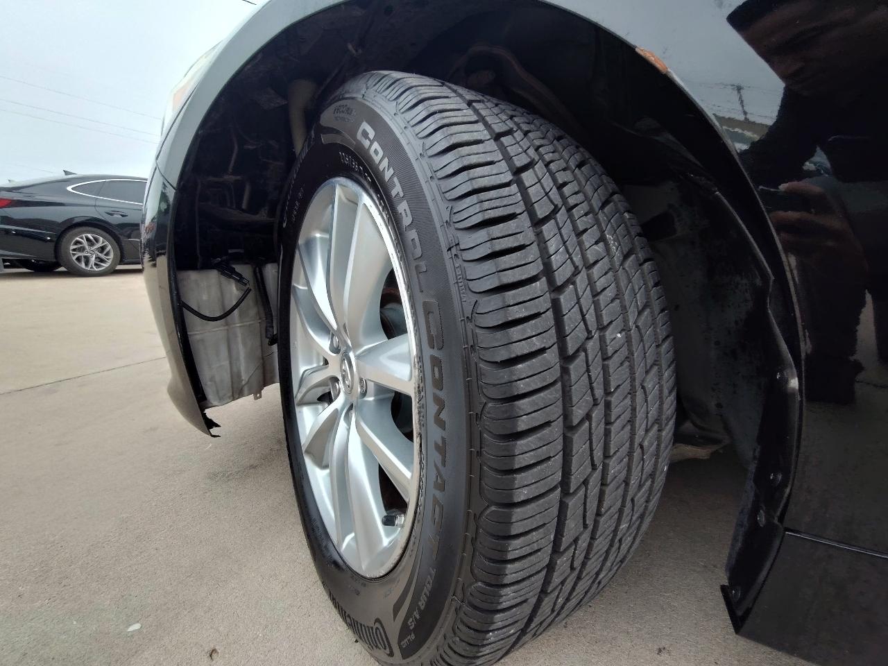 Infiniti Q50 Premium 4D Sedan 2015
