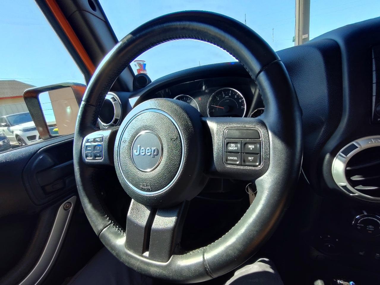 Jeep Wrangler Unlimited Sahara 4WD 2012