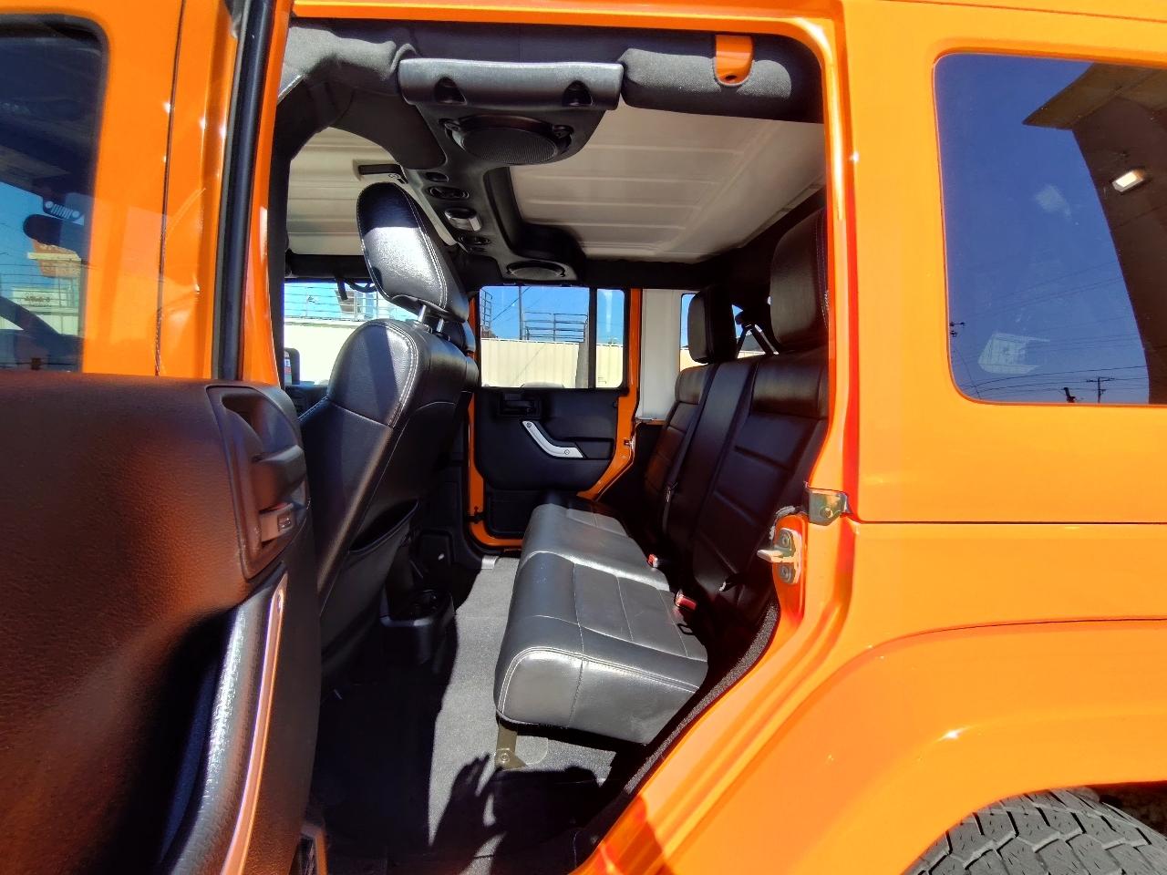 Jeep Wrangler Unlimited Sahara 4WD 2012