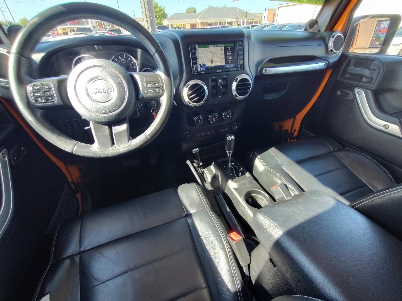 Jeep Wrangler Unlimited Sahara 4WD 2012